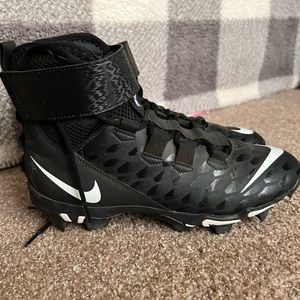 Nike cleats, Boys size 7.5